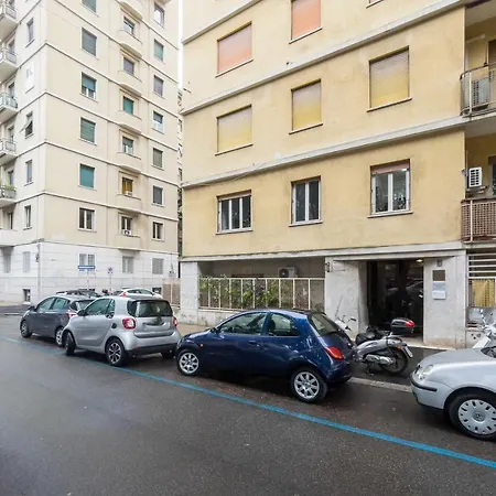 Cozy Apartment In Pzza Mazzini-3
